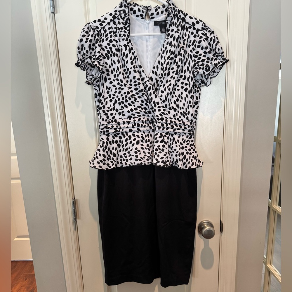 White House Black Market Dress Peplum Size 10 Black and White Patterned